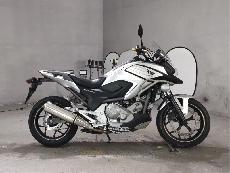 Honda NC700X лот № 8424 оценка 5  с аукциона в Японии
