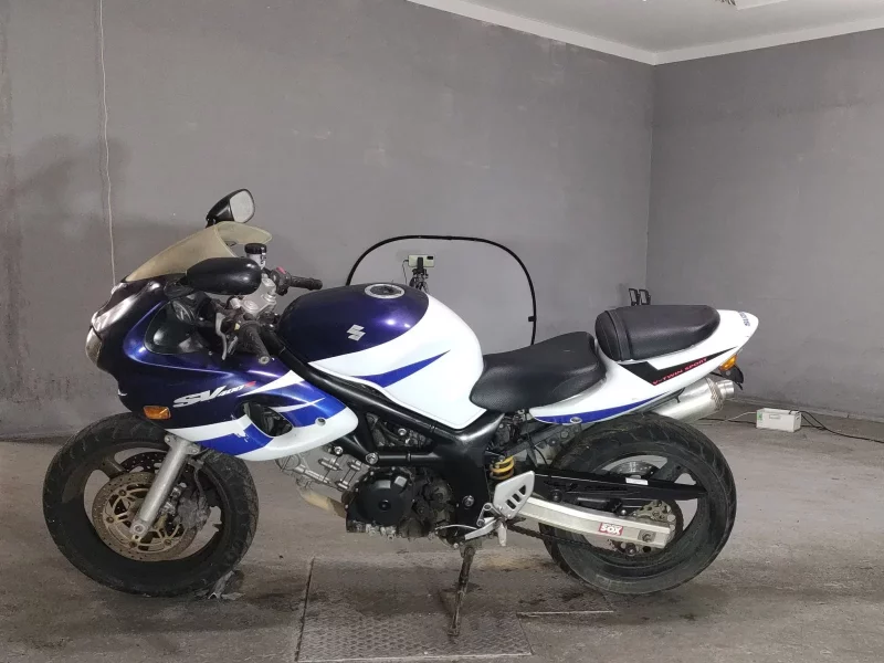 Suzuki SV400S