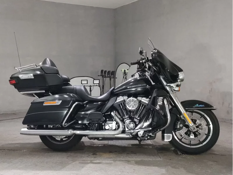 Harley-Davidson HARLEYFLHTKTC1690 лот № 7450 оценка 4  с аукциона в Японии