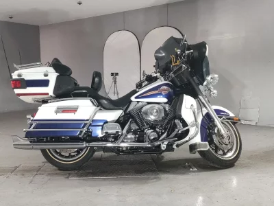 Harley-Davidson HARLEY FLHTCU1580