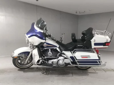 Harley-Davidson HARLEY FLHTCU1580