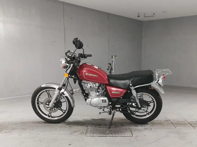 Suzuki GN125H