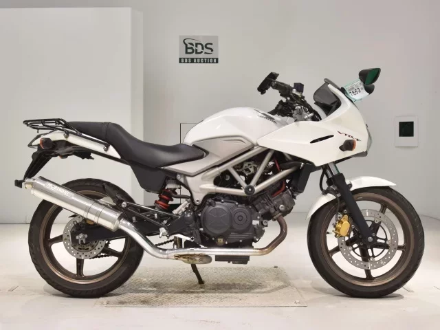 Honda VTR-F250 лот № 7663 оценка 4  с аукциона в Японии