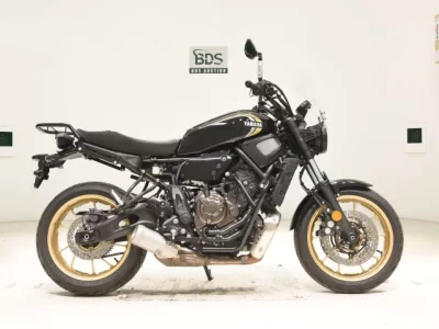 Yamaha XSR700-2