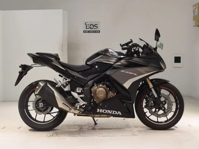 Honda CBR400R-2 лот № 5059 оценка 5  с аукциона в Японии