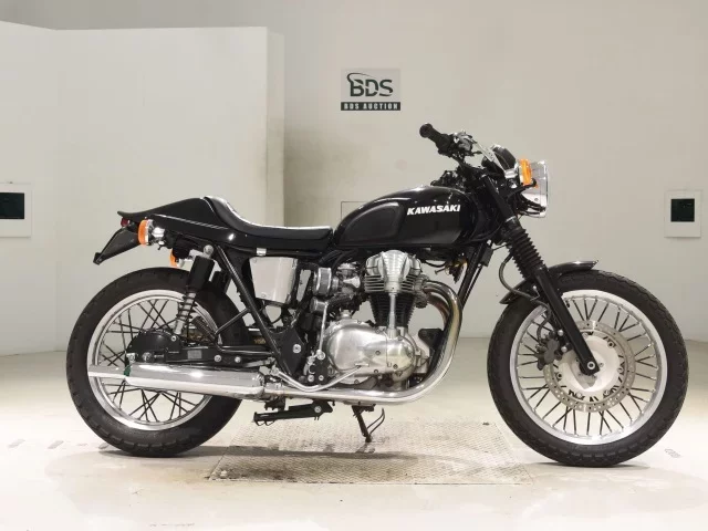 Kawasaki W650 лот № 5035 оценка 4  с аукциона в Японии