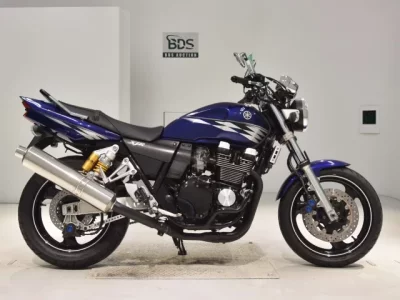Yamaha XJR400R-3  с аукциона в Японии