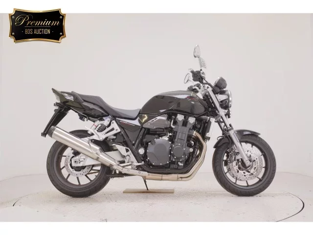 Honda CB1300SF лот № 2541 оценка 7  с аукциона в Японии