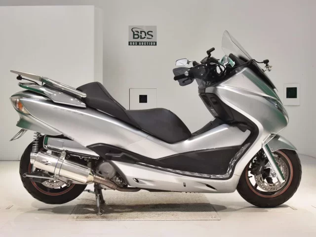 Honda FORZA Z лот № 7666 оценка 4  с аукциона в Японии