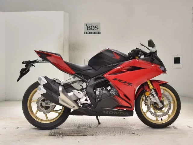 Honda CBR250RR-2A лот № 2729 оценка 5  с аукциона в Японии