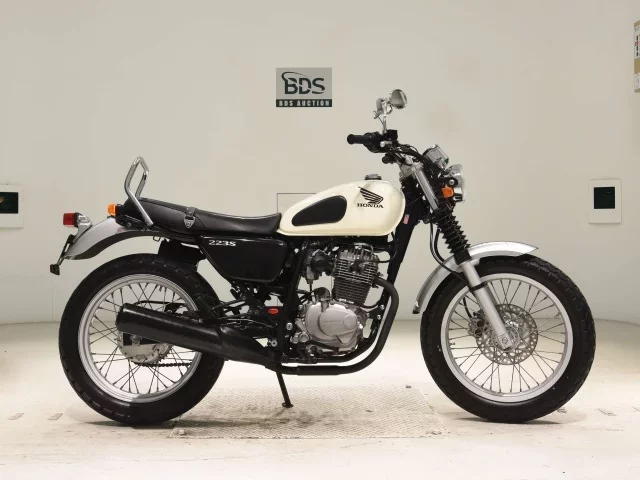 Honda CB223S лот № 5120 оценка 4  с аукциона в Японии