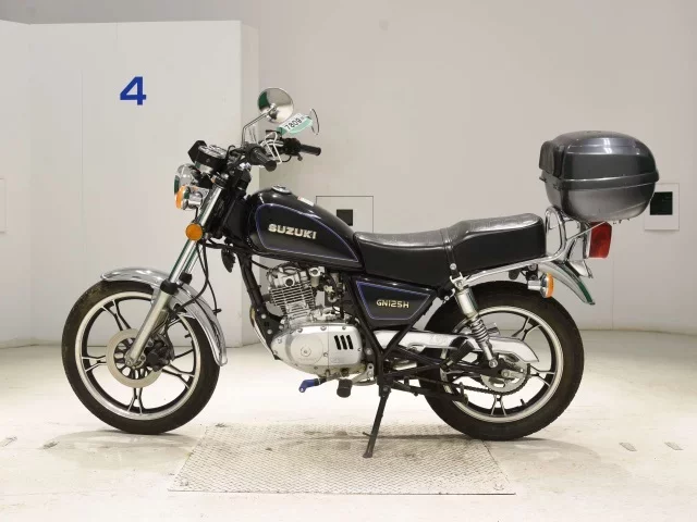Suzuki GN125H