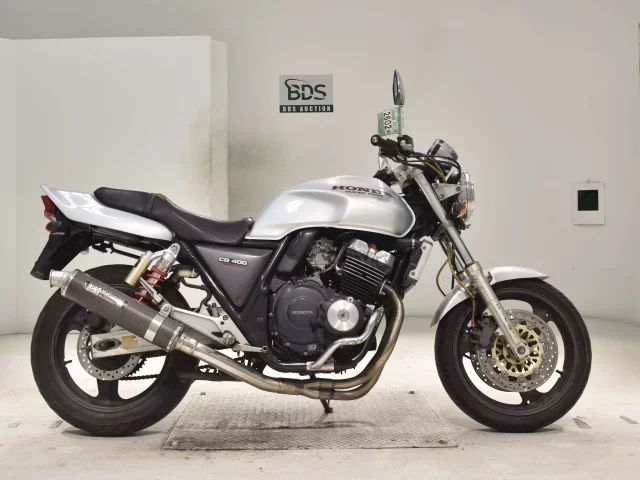 Honda CB400SF лот № 2602 оценка 4  с аукциона в Японии
