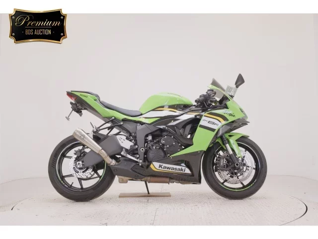 Kawasaki ZX-6RA лот № 0028 оценка 6  с аукциона в Японии