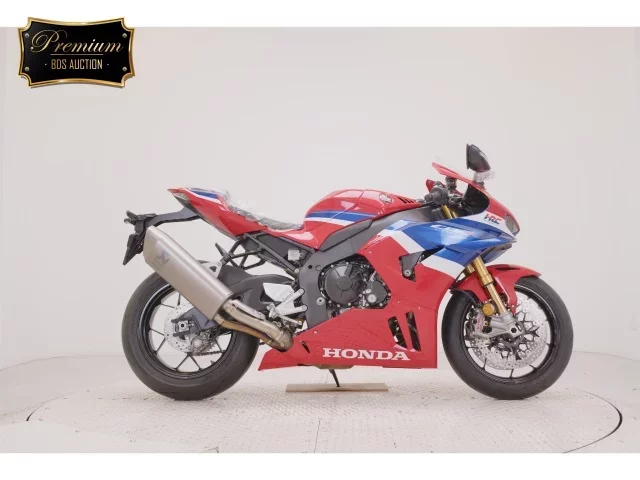 Honda CBR1000RR-RSP лот № 7536 оценка 8  с аукциона в Японии