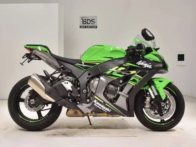 Kawasaki ZX-10RA лот № 7649 оценка 5  с аукциона в Японии