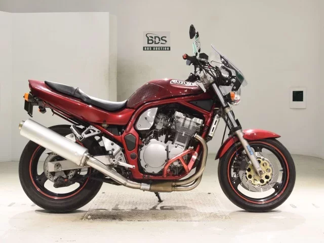 Suzuki GSF750 лот № 2606 оценка 4  с аукциона в Японии