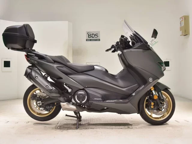 Yamaha T-MAX560T лот № 5015 оценка 5  с аукциона в Японии