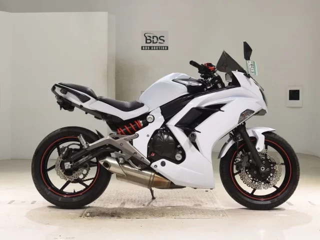 Kawasaki NINJA650 лот № 5128 оценка 4  с аукциона в Японии