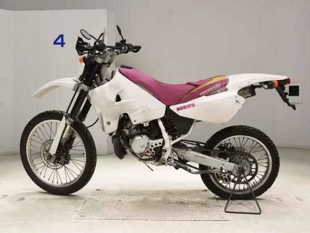 Yamaha DT200WR