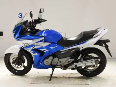 Suzuki GSR250F  с аукциона в Японии