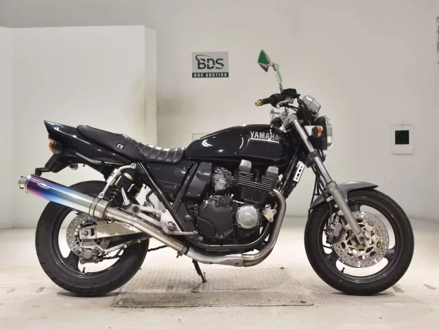 Yamaha XJR400 лот № 0188 оценка 4  с аукциона в Японии