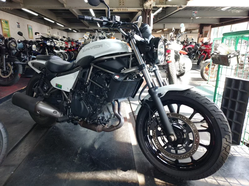 Kawasaki ELIMINATOR 400-1