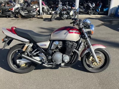 Suzuki INAZUMA 1200