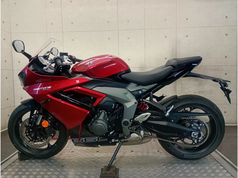 Triumph TRIUMPH DAYTONA 660