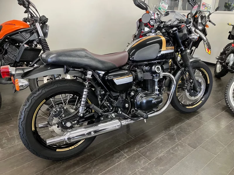 Kawasaki W800 CAFE