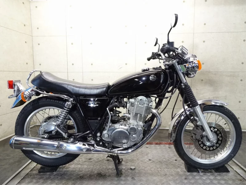 Yamaha SR400-1