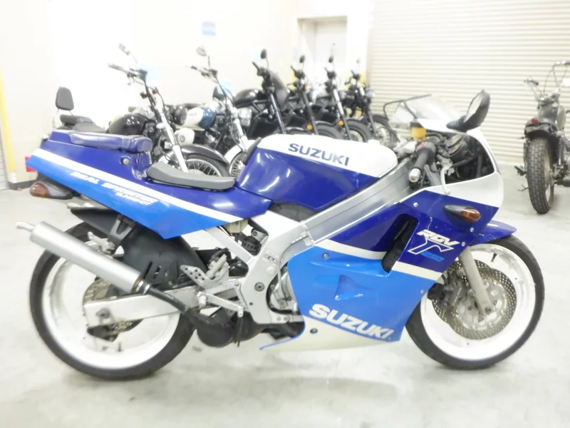Suzuki RGV250