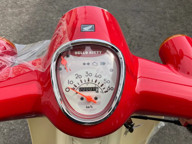 Honda SUPER CUB 50 HELLOKITTY