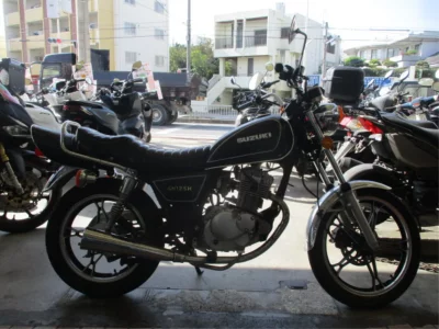 Suzuki GN125H