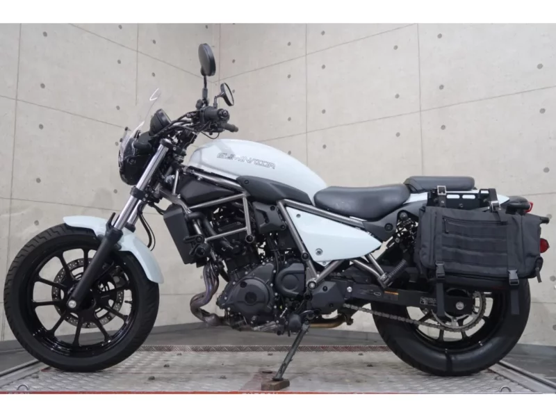 Kawasaki ELIMINATOR 400-1