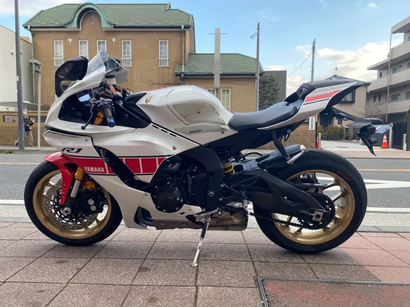 Yamaha YZF-R1