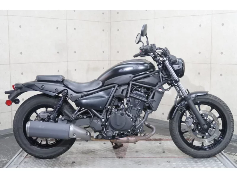 Kawasaki ELIMINATOR 400-1