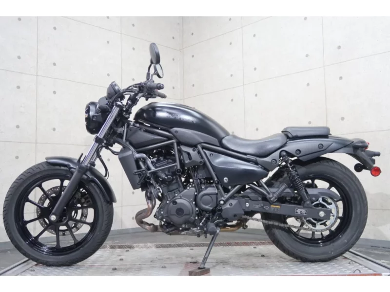 Kawasaki ELIMINATOR 400-1