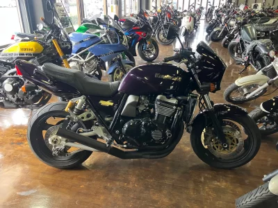 Kawasaki ZRX1100