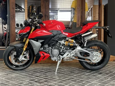 Ducati DUCATI STREET FIGHTER V2S