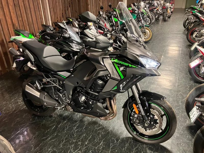 Kawasaki VERSYS 1100 SE