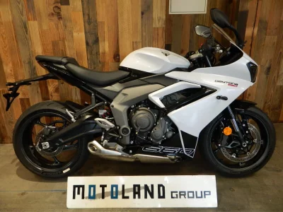 Triumph TRIUMPH DAYTONA 660