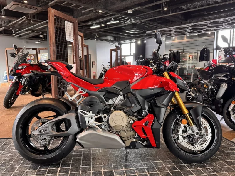 Ducati DUCATI STREET FIGHTER V4S