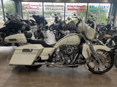 Harley-Davidson HARLEY FLHTCU1690