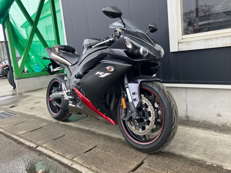 Yamaha YZF-R1