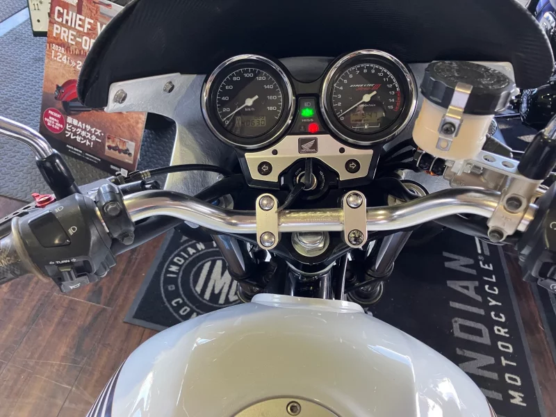 Honda CB400SF VTEC Spec3