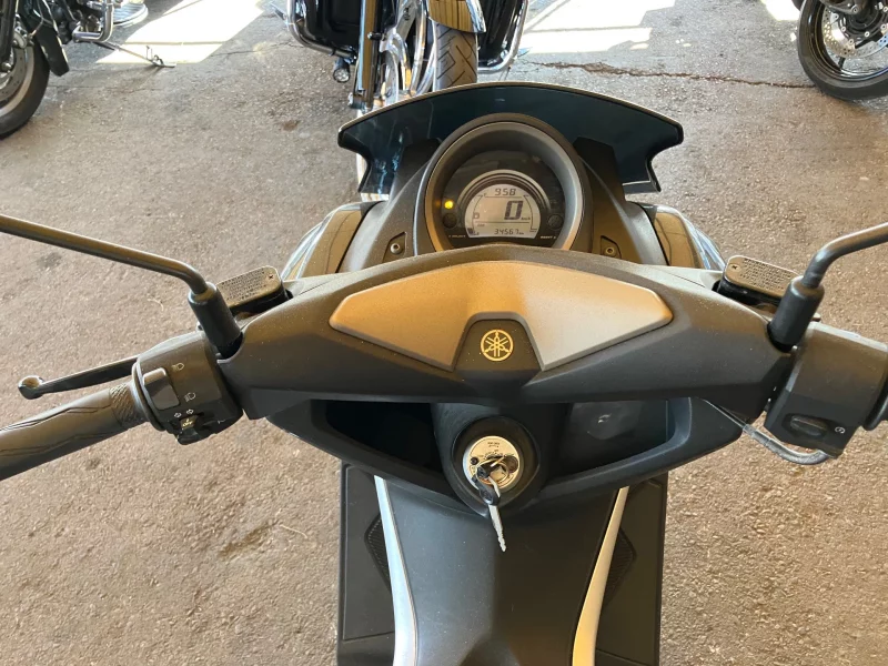 Yamaha NMAX