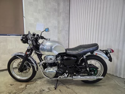 Kawasaki W400