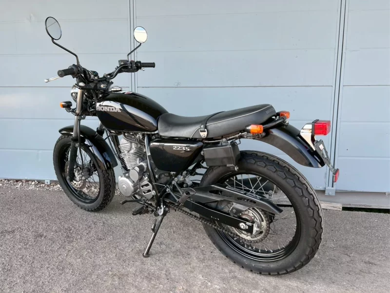 Honda CB223S