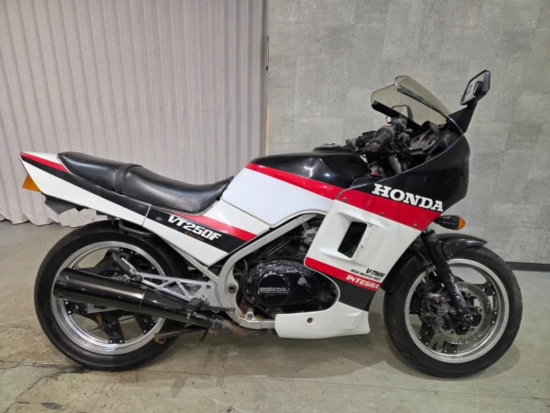 Honda VT250 INTEGRA